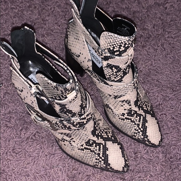 Steve Madden Boots - Picture 1 of 1